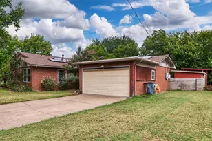 1202 NW 4th Ave, Mineral Wells, TX 76067 - Photo 4