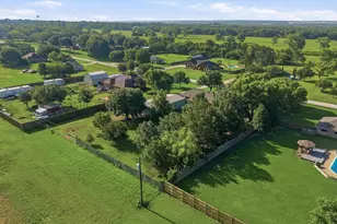 522 Preston Dr, Pottsboro, TX 75076 - Photo 8