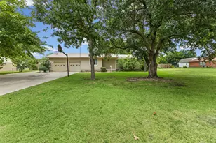 6709 Gillis Johnson St, Fort Worth, TX 76179 - Photo 4