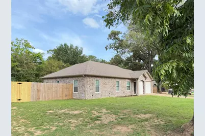 449 Cypress Street, Pittsburg, TX 75686 - Photo 4