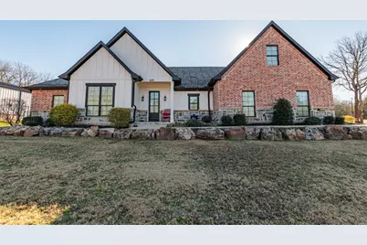 101 Lakeview Trail, Mabank, TX 75147 - Photo 1