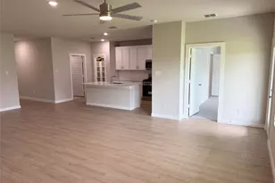 986 Olive Dr, Lavon, TX 75166 - Photo 2