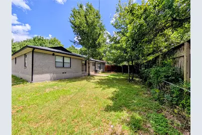 1706 Henderson Court, Irving, TX 75061 - Photo 4