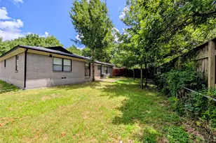 1706 Henderson Ct, Irving, TX 75061 - Photo 4