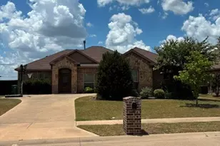 209 Newcastle St, Waxahachie, TX 75165 - Photo 1