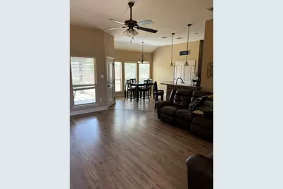 209 Newcastle Street, Waxahachie, TX 75165 - Photo 2