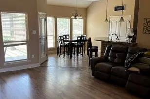 209 Newcastle St, Waxahachie, TX 75165 - Photo 2