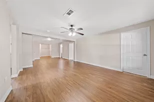 117 N Oak St, Lacy Lakeview, TX 76705 - Photo 4