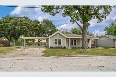 117 N Oak Street, Lacy Lakeview, TX 76705 - Photo 1