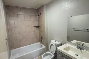 1007 W Clarendon Dr, Dallas, TX 75208 - Photo 12