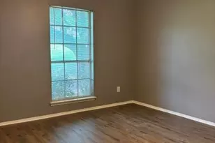 22 E Townhouse Ln, Grand Prairie, TX 75052 - Photo 20