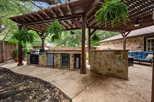 704 Whistler Dr, Arlington, TX 76006 - Photo 24