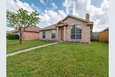 709 Catalina Drive, Lancaster, TX 75146 - Photo 2