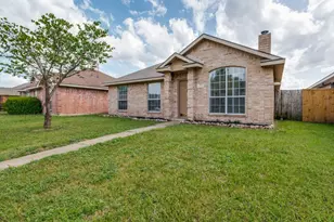 709 Catalina Dr, Lancaster, TX 75146 - Photo 2