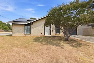 1743 Kingston Dr, Lewisville, TX 75067 - Photo 2