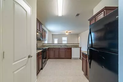 1911 Hot Springs Way, Princeton, TX 75407 - Photo 12