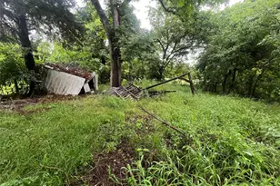 1049 3rd St SE, Paris, TX 75460 - Photo 10