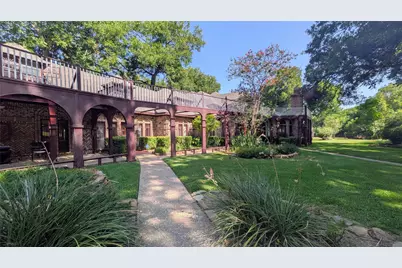 1431 S Houston School Road, Lancaster, TX 75146 - Photo 2