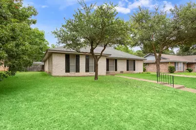 5600 Lake Highlands Drive, Waco, TX 76710 - Photo 2