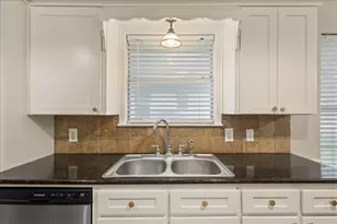 5600 Lake Highlands Dr, Waco, TX 76710 - Photo 8