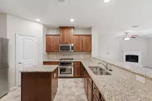 316 Rocky Pine Rd, McKinney, TX 75072 - Photo 6