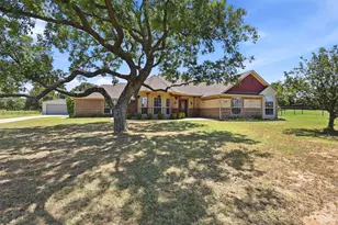 109 Crestwood Ln, Springtown, TX 76082 - Photo 1