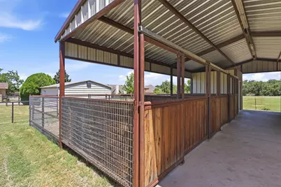 109 Crestwood Lane, Springtown, TX 76082 - Photo 32