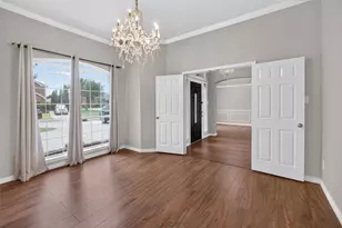 2848 Gillespie Ln, Grand Prairie, TX 75052 - Photo 8