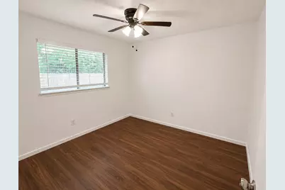 5410 Kings Manor Drive, Lake Dallas, TX 75065 - Photo 6
