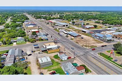 105 W Highway 82, Nocona, TX 76255 - Photo 6