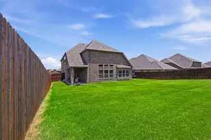 212 Lillian Ln, Waxahachie, TX 75165 - Photo 36