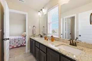 212 Lillian Ln, Waxahachie, TX 75165 - Photo 34