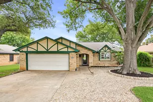 5524 Wood View St, North Richland Hills, TX 76180 - Photo 1