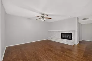 433 Solitude Dr, Garland, TX 75043 - Photo 10