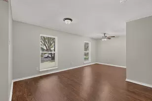 433 Solitude Dr, Garland, TX 75043 - Photo 6