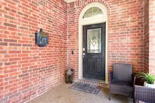 220 Sir Brine Dr, Lewisville, TX 75056 - Photo 4