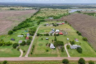 10847 Elk Rd, Axtell, TX 76624 - Photo 2