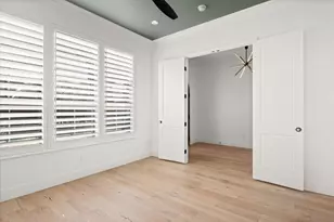 1001 Quarry Ct, Granbury, TX 76048 - Photo 6