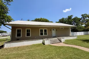 100 E Austin St, Leonard, TX 75452 - Photo 2