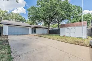 1214 Winterwood Dr, Lewisville, TX 75067 - Photo 32