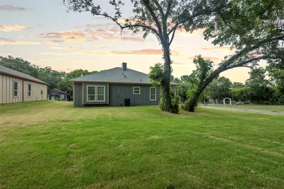 401 S 4th Street, Bonham, TX 75418 - Photo 24