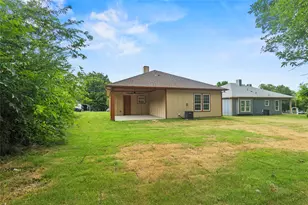 403 S 4th St, Bonham, TX 75418 - Photo 20