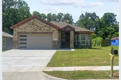 403 S 4th Street, Bonham, TX 75418 - Photo 1