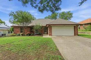 6713 N Park Dr, North Richland Hills, TX 76182 - Photo 2