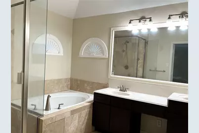 312 Moss Hill Road, Irving, TX 75063 - Photo 10