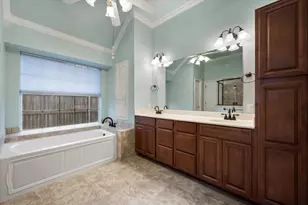 8904 Thornway Dr, North Richland Hills, TX 76182 - Photo 24