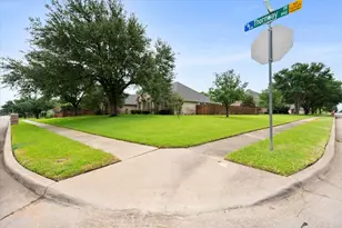 8904 Thornway Dr, North Richland Hills, TX 76182 - Photo 34