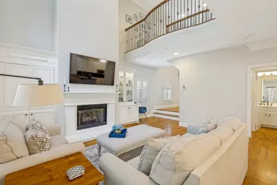 4167 Towne Green Circle, Addison, TX 75001 - Photo 4