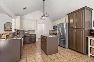 1112 Regina Dr, Hewitt, TX 76643 - Photo 12