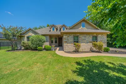 1812 Rockview Drive, Granbury, TX 76049 - Photo 2